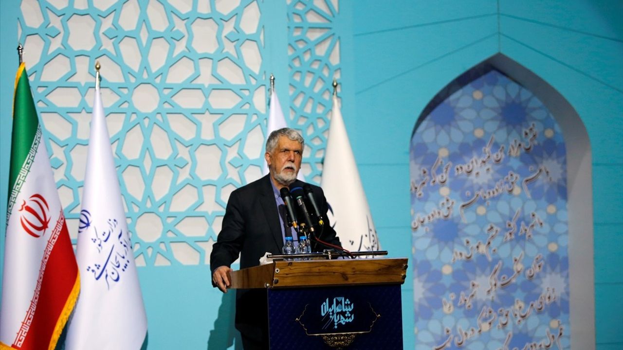 Tebriz'de Uluslararası Şehriyar Kongresi düzenlendi: Şair Muhammed Hüseyin Behçet Tebrizi anıldı