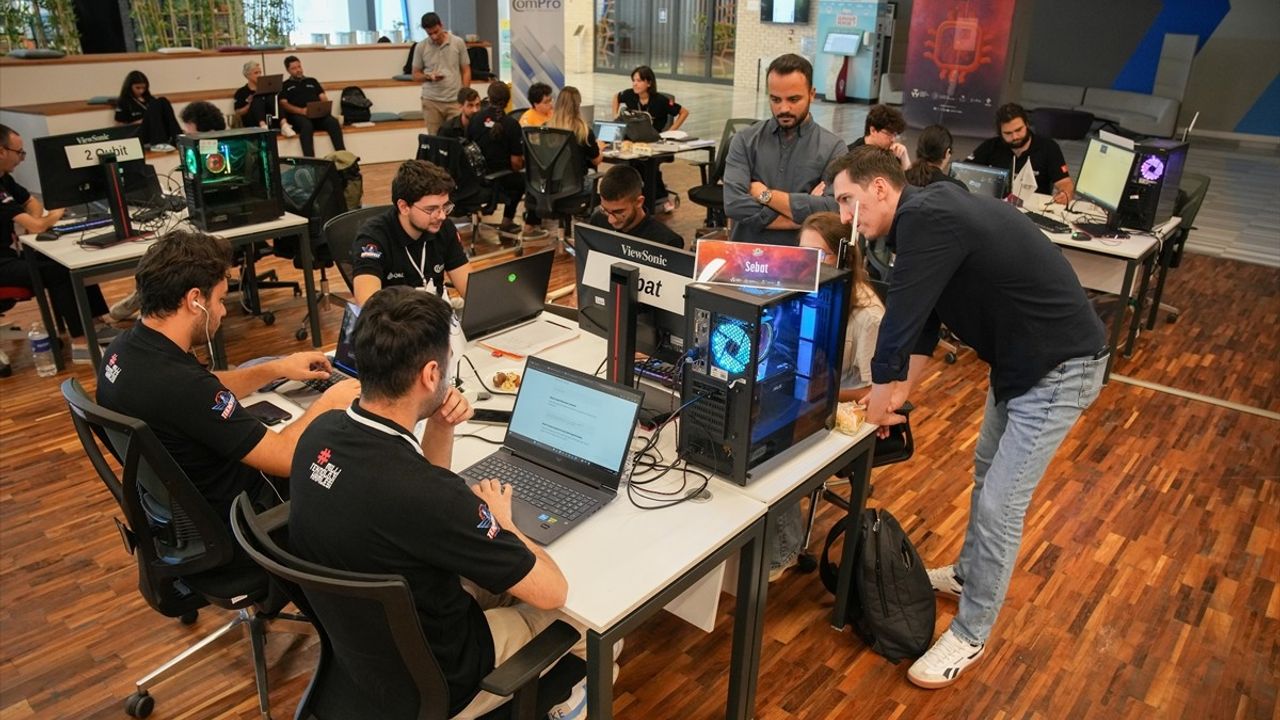 TEKNOFEST Kuantum Teknolojileri Yarışması Finali Bilişim Vadisi'nde Sona Erdi