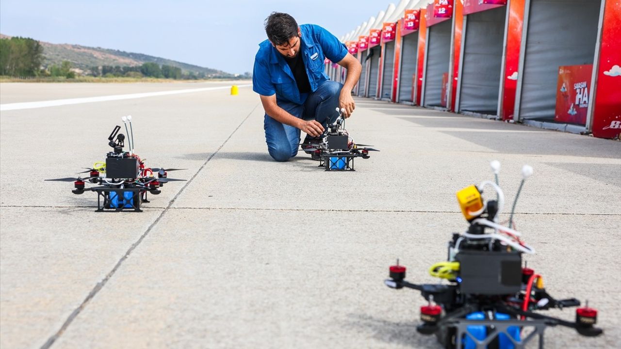 TEKNOFEST Savaşan İHA Yarışması Çanakkale'de 9. Gün: Yıldızlar Takımları Hazırlıklarını Sürdürüyor