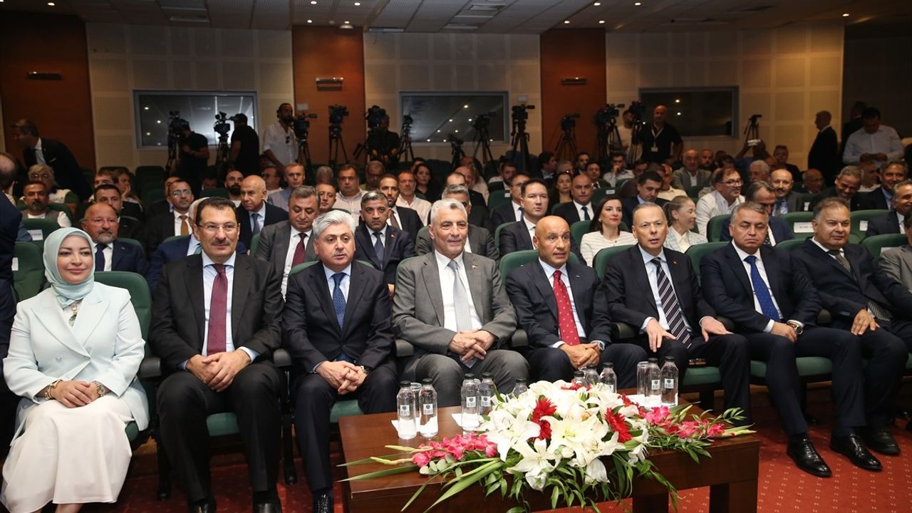 Ticaret Bakanı Ömer Bolat: Ağustos ihracatı 21,8 milyar dolar, dış ticaret açığında 46 ayın en iyi sonucu