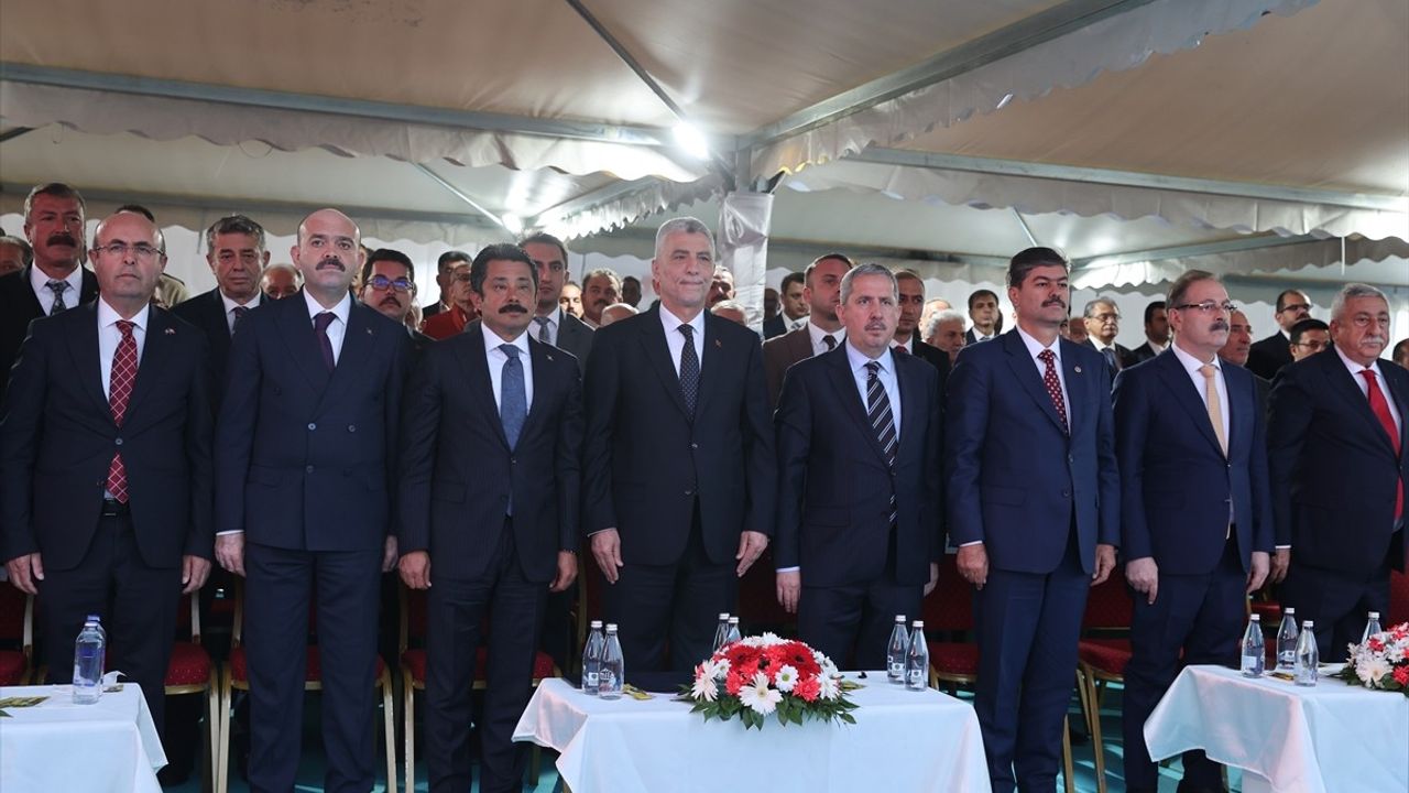 Ticaret Bakanı Ömer Bolat: Ahilik Haftası Kapanışında Ekonomi Değerlendirmesi ve Kırşehir Esnafına 100 Milyon TL Müjdesi