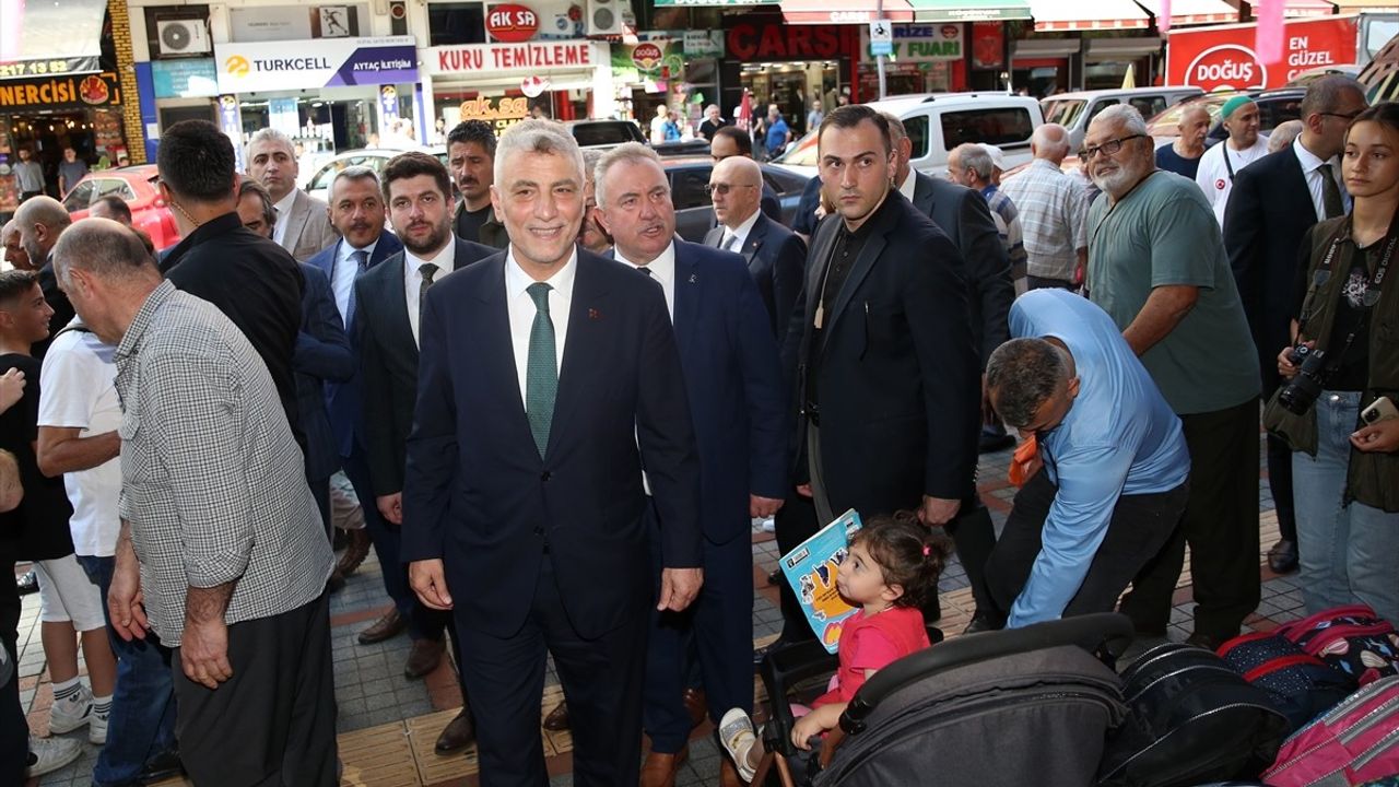 Ticaret Bakanı Ömer Bolat Rize'de ziyaretlerde bulundu