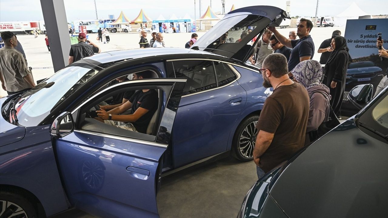 Togg, TEKNOFEST İstanbul'da ikinci akıllı cihazı T10F'yi tanıttı