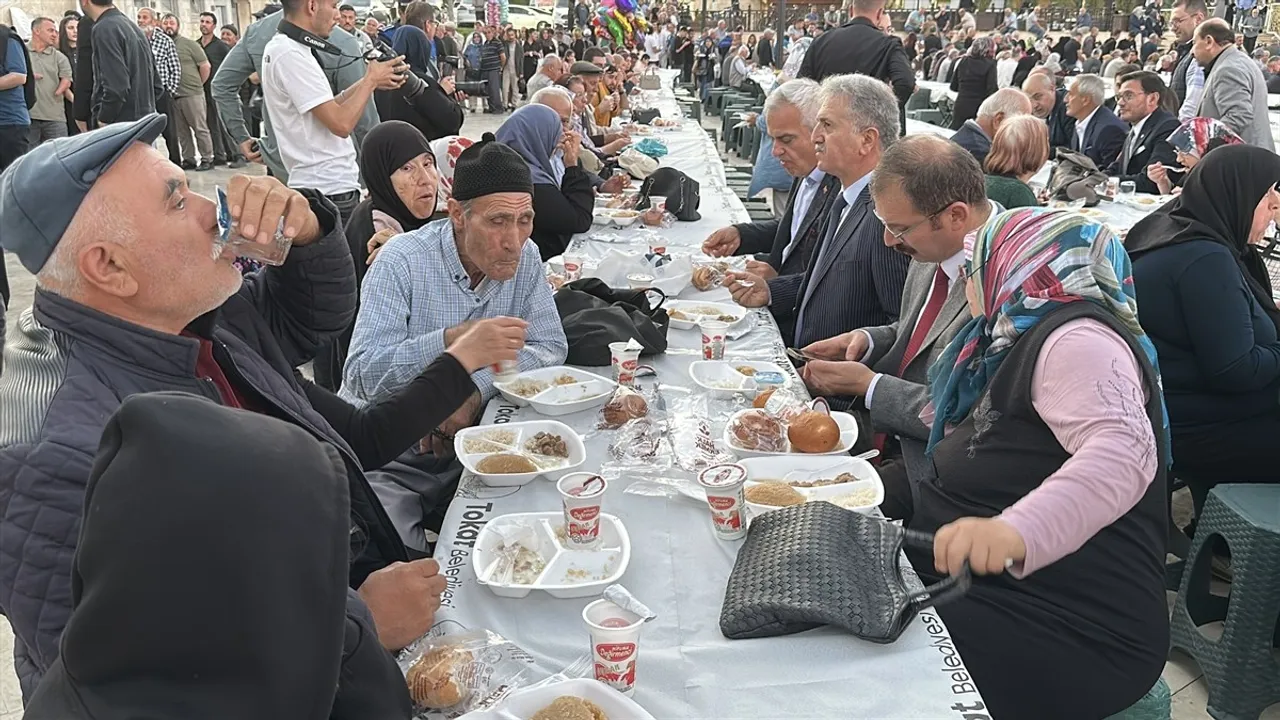 Tokat’ta 38. Ahilik Haftası etkinliğinde 5 bin kişiye Ahi pilavı ikram edildi