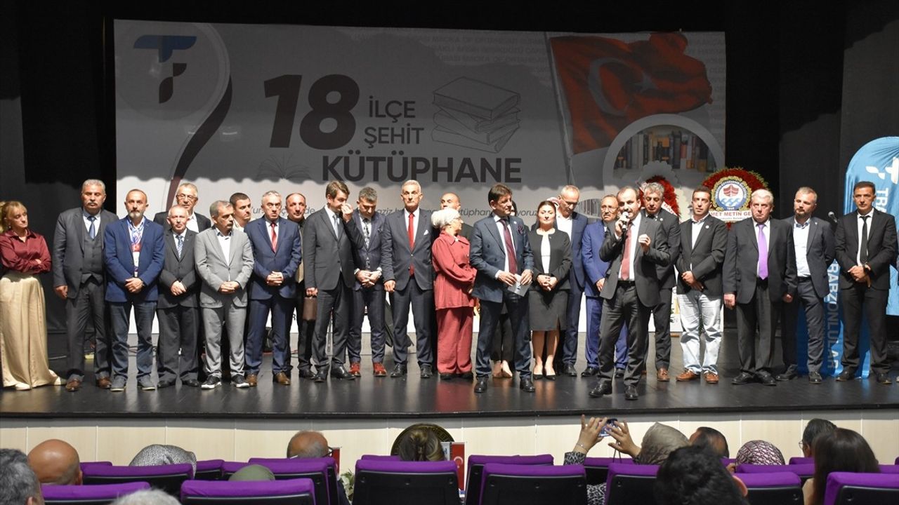 Trabzon'da 18 ilçedeki okullarda şehit isimli kütüphaneler toplu açıldı