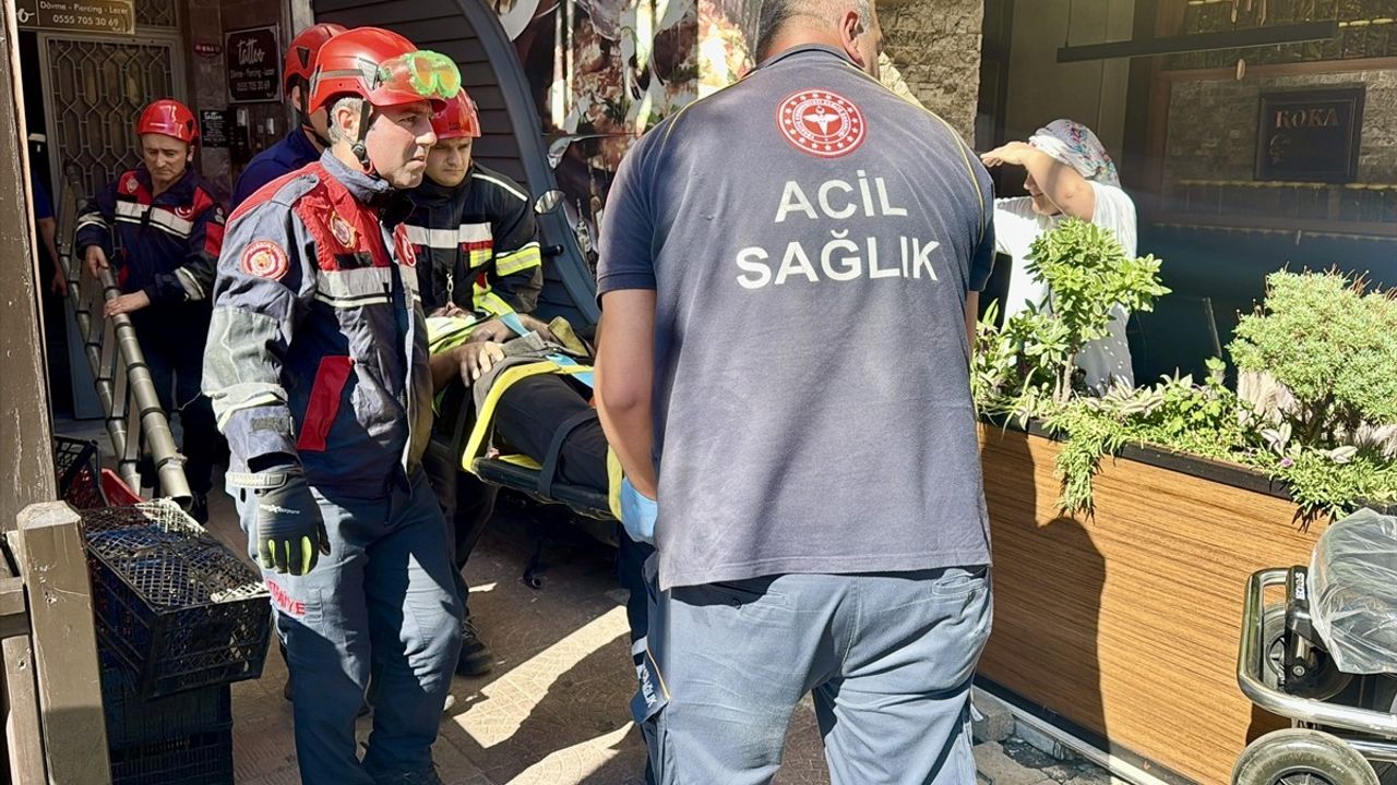 Trabzon Ortahisar'da asansör boşluğuna düşen işçi hastaneye kaldırıldı