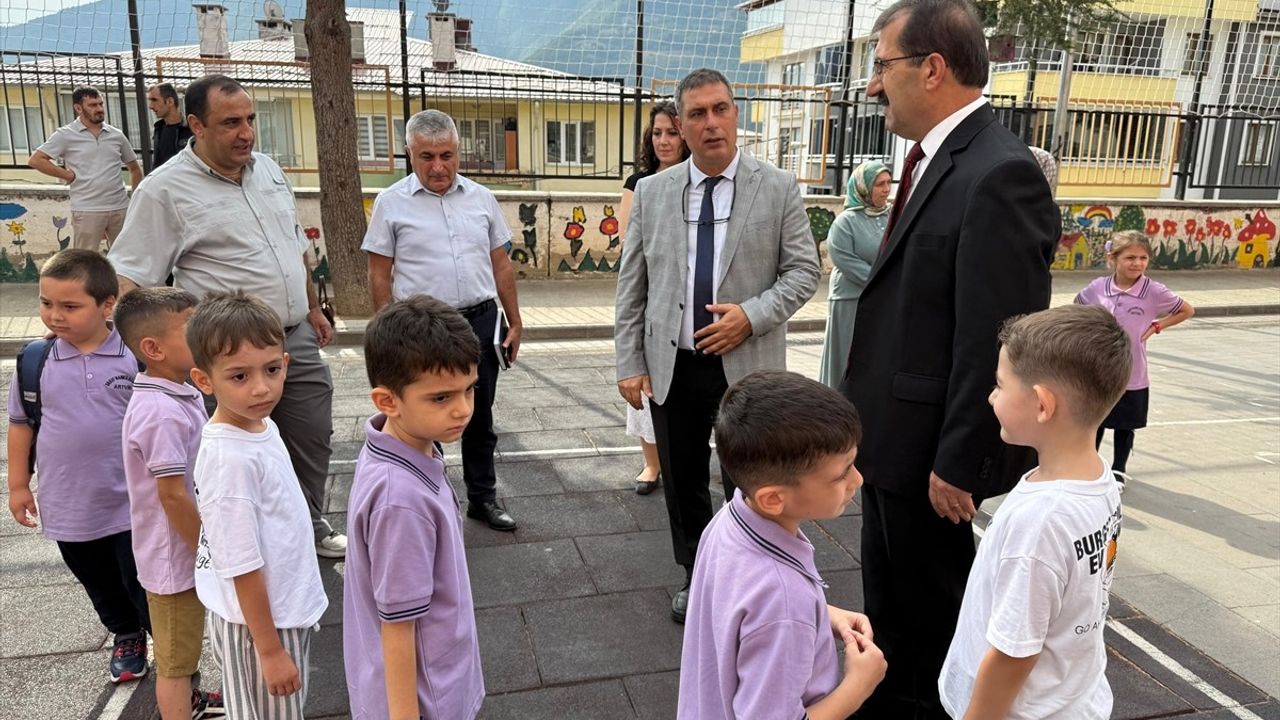 Trabzon ve Artvin'de 2025-2026 Eğitim Yılı İçin 5 Günlük Uyum Eğitimi Başladı