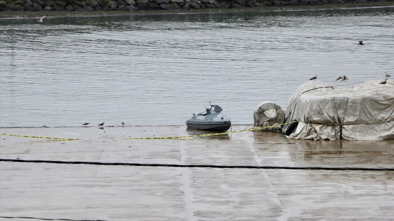 Trabzon Yoroz Limanı açıklarında insansız deniz aracı bulundu, liman geçici olarak kapatıldı