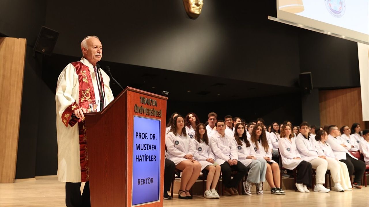 Trakya Üniversitesi'nde 261 hekim adayı beyaz önlük töreni: Rektör Hatipler'den yapay zeka vurgusu