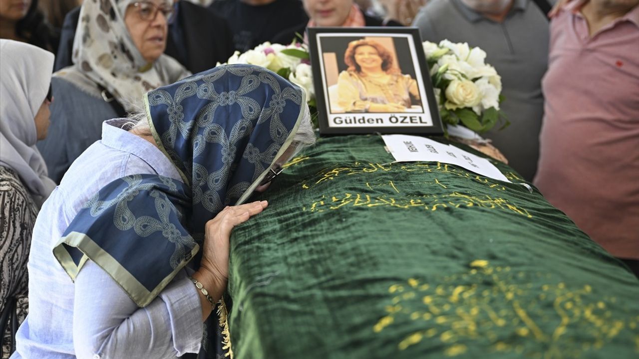 TRT spikeri Gülden Özel son yolculuğuna uğurlandı