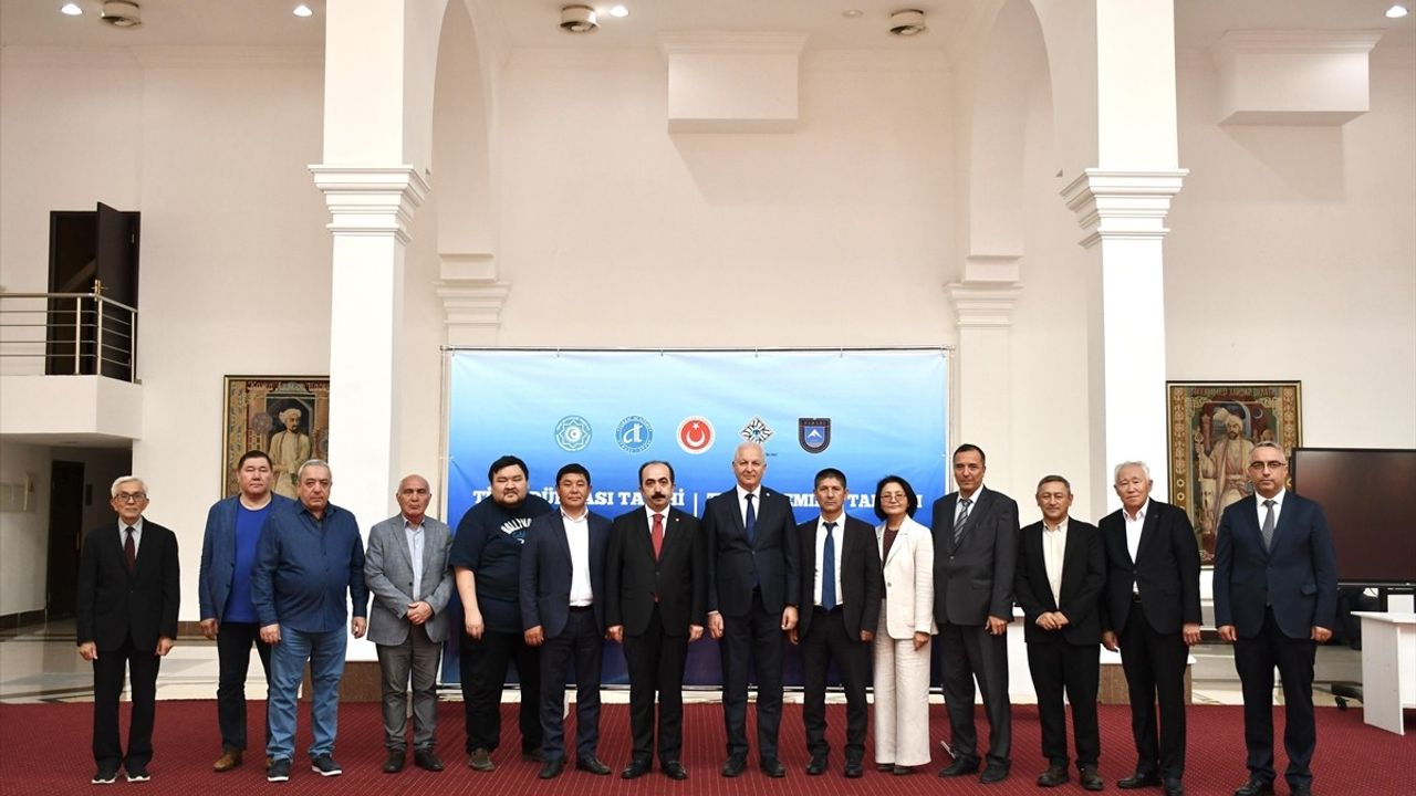 Türk Akademisi, Türk ülkelerinin ortak tarihi için iki ciltlik monografi hazırlıyor — Almatı'da ikinci çalışma toplantısı