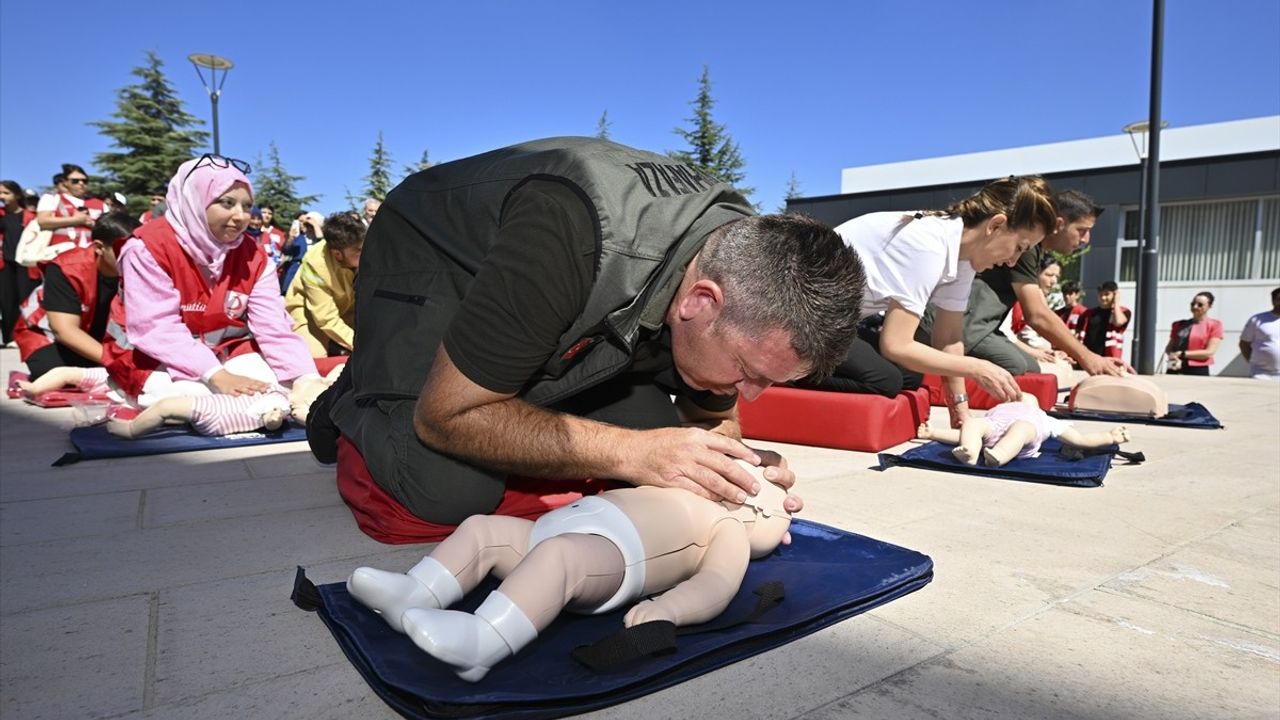 Türk Kızılay ve Ankara Orman Bölge Müdürlüğü'nden orman yangınlarına yönelik ilk yardım eğitimi