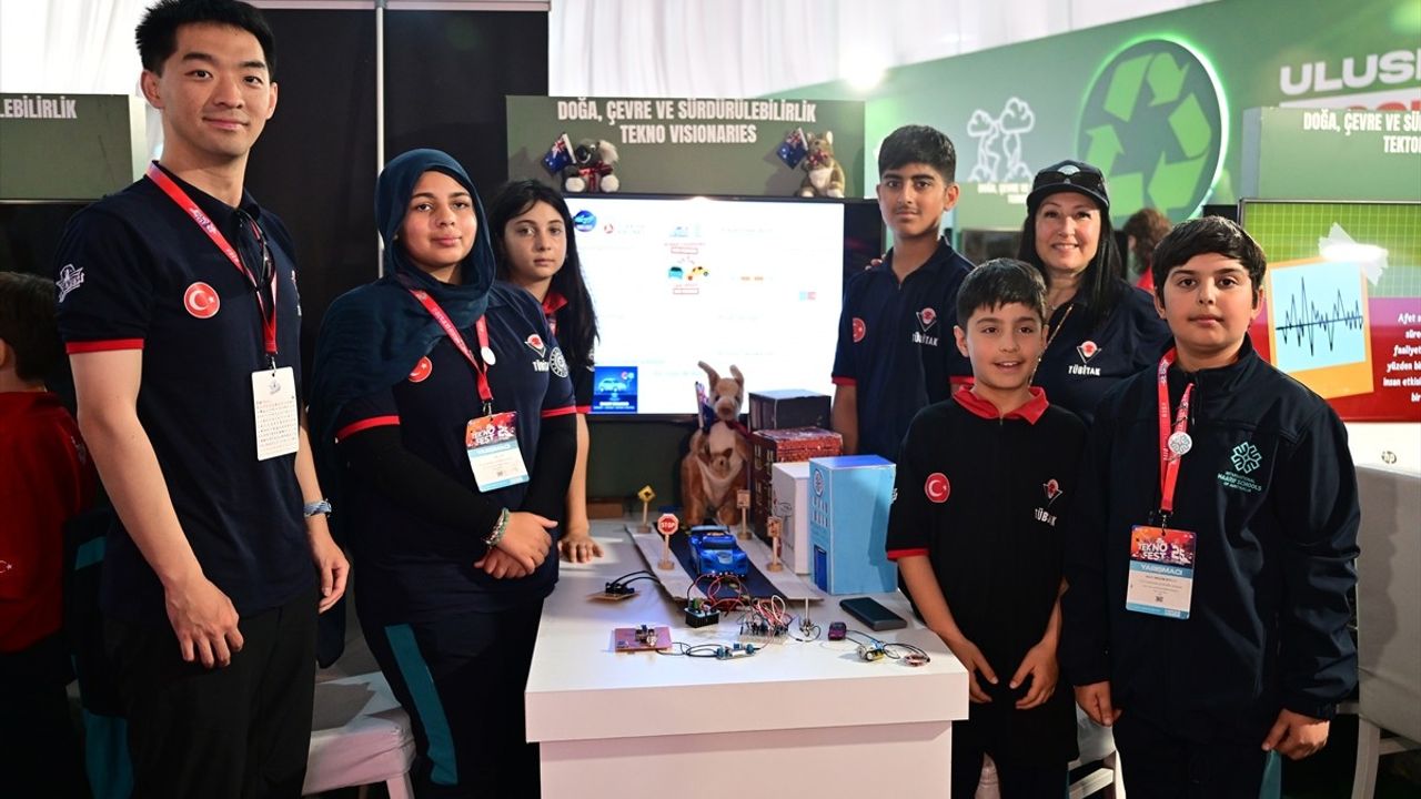 Türkiye Maarif Vakfı Öğrencileri TEKNOFEST'te Projeleriyle Yer Aldı