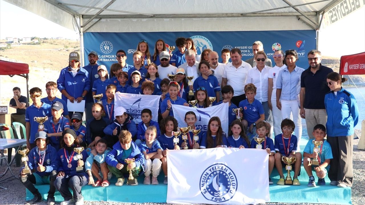 TYF Anadolu Yelken Ligi 3. Ayak: Kayseri Optimist Yarışları Ödül Töreniyle Sona Erdi