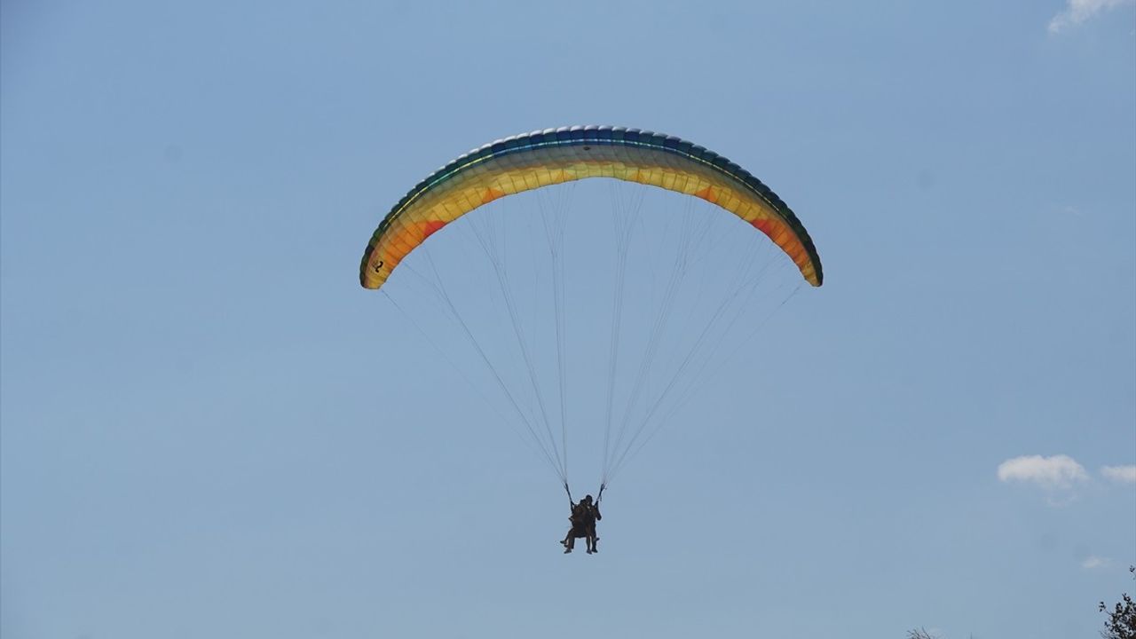 Uçmakdere'de hafta sonu yamaç paraşütü: Marmara Denizi ve Ganos eteklerinde uçuşlar