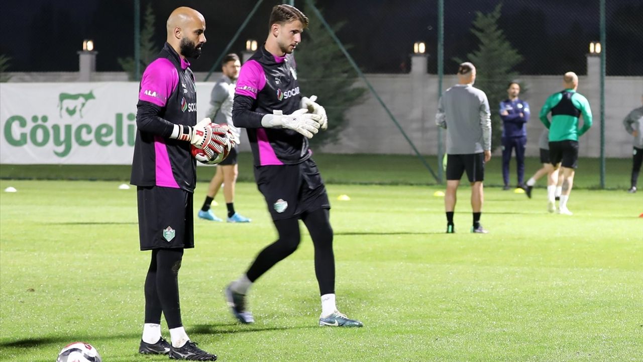 UEFA tecrübesi bulunan kaleci Sinan Bolat, Iğdır FK'nin kalesinde