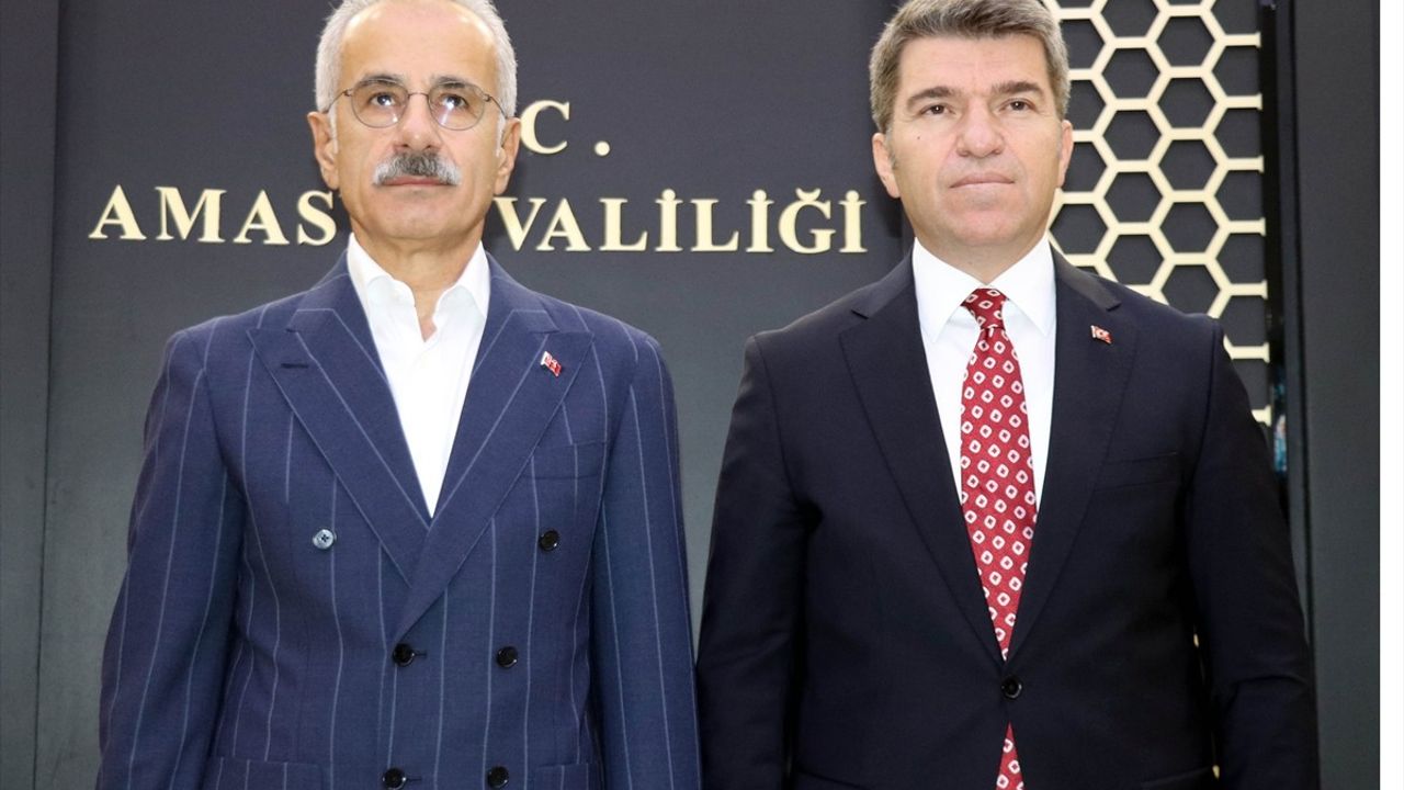 Ulaştırma ve Altyapı Bakanı Abdulkadir Uraloğlu Amasya'da: "İnsanımıza dokunmak, gönüllere girmek en kıymetli hizmet"