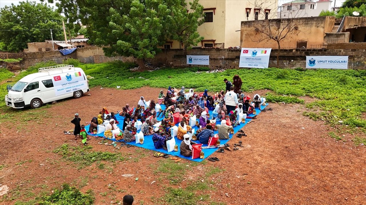 Umut Yolcuları Derneği Mali'de 2 bin 400 kişiye ulaşan yardım faaliyeti yürüttü