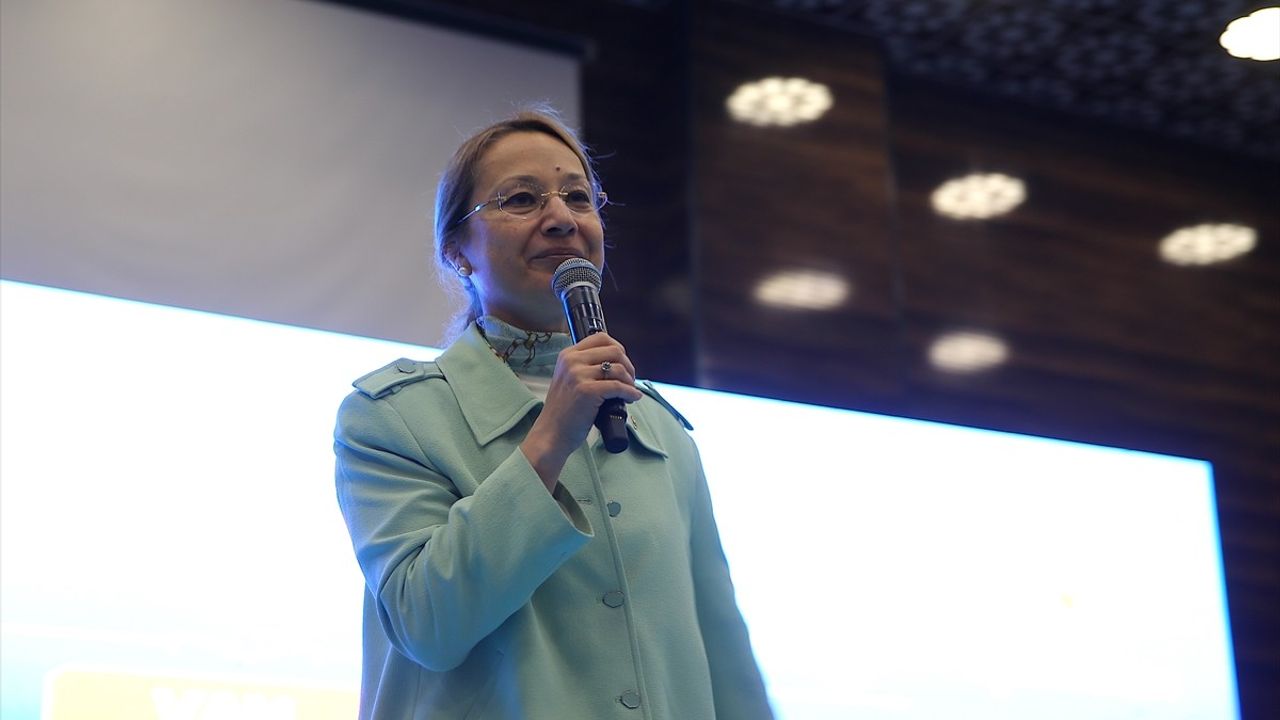 Van'da AK Parti Kadın Kolları İl Danışma Meclisi Toplantısı: Hedefler ve Teşkilat Çalışmaları