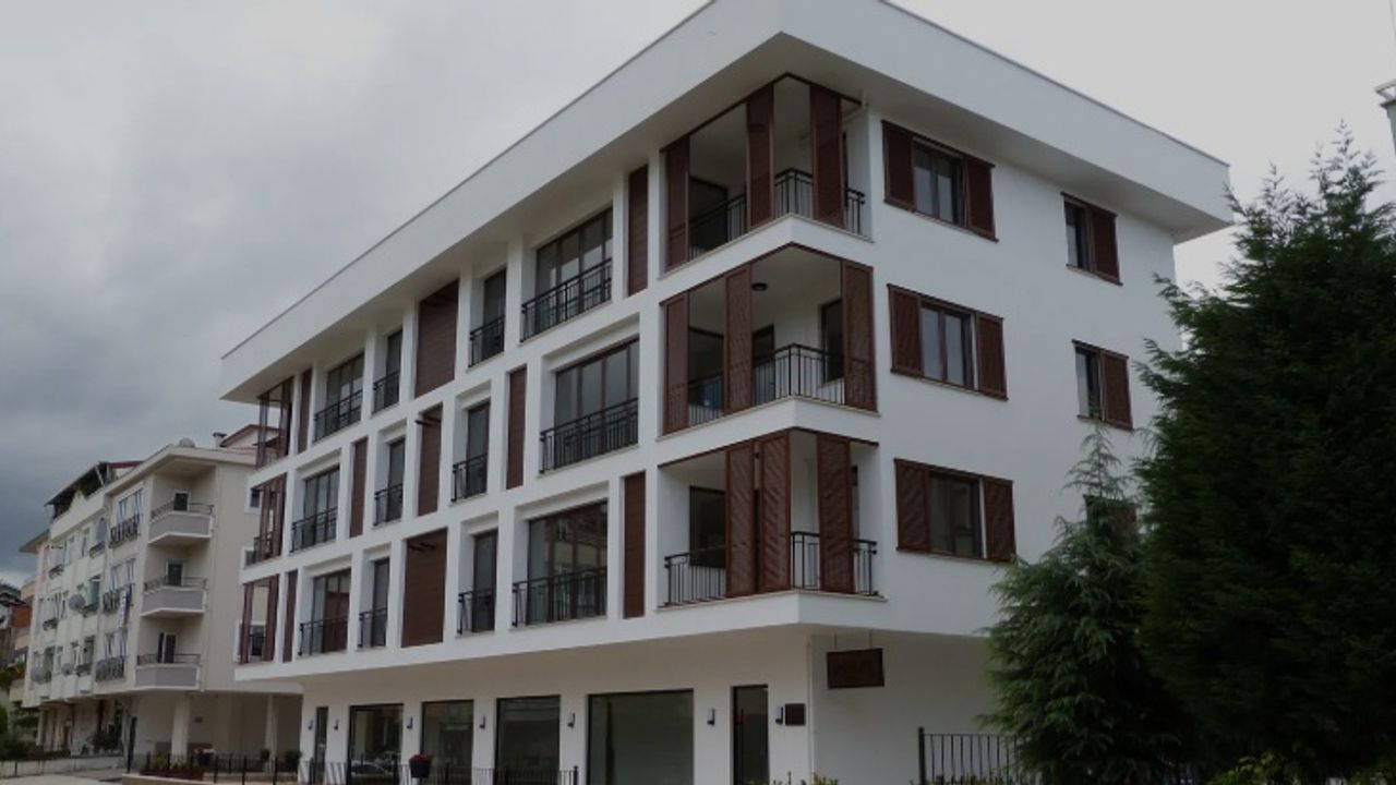 Yargıtay Kararı: Cam Balkon ve Dış Cephe Müdahalelerinde Komşu Onayı Şartı