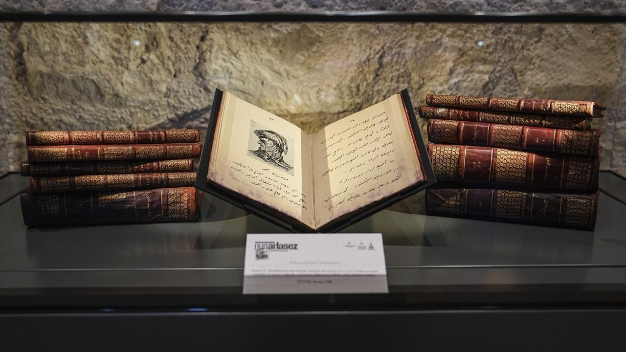 “Yazmaların Peşinde Bir Ömür: Nuri Arlasez” sergisi Rami Kütüphanesi'nde açıldı