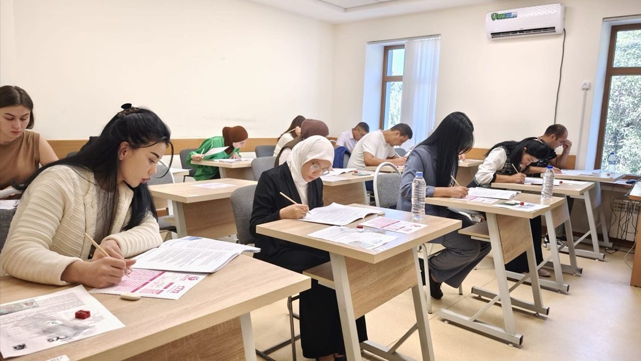 YEE'nin TYS'si Özbekistan'da yoğun ilgi gördü — 435 Özbek öğrenci katıldı
