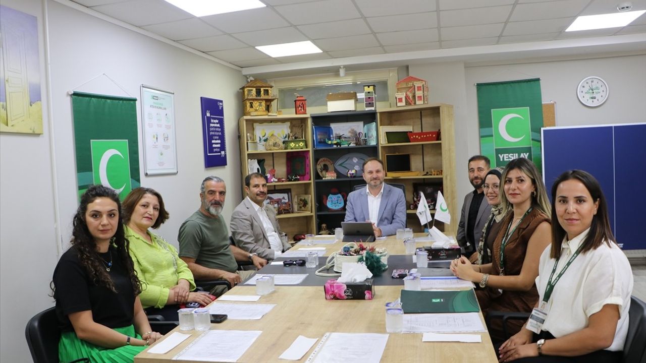 Yeşilay Başkanı Mehmet Dinç: Kilis ziyaretinde ücretsiz ve gizlilik esaslı mücadele vurgusu