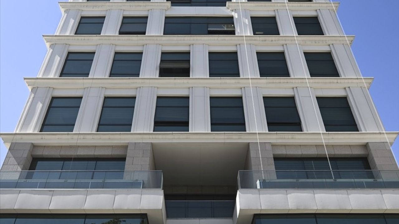 YSK Başkanı Yener: CHP'nin İstanbul Olağanüstü Kongresi Durdurulamaz; Devam Kararı Verildi