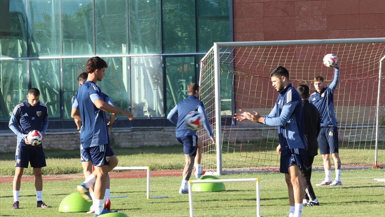 Zecorner Kayserispor, Beşiktaş maçı öncesi 8 eksikle hazırlıklarını sürdürdü