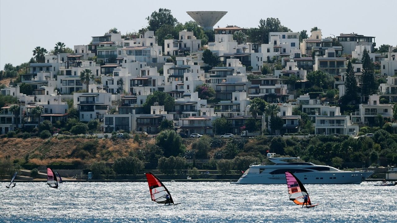Züber TYF Windsurf Türkiye Ligi 3. Ayak Yarışları Bodrum'da başladı