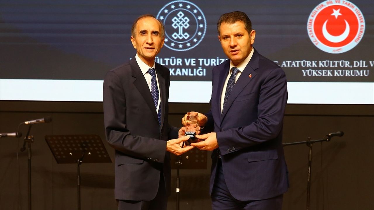 10. Uluslararası Türk Kültürü Kongresi Ankara'da başladı — 'Cumhuriyet'imizin İkinci Asrında Türk Kültür ve Medeniyeti'