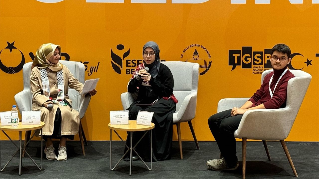 16. Uluslararası Dergi Günleri'nde okul dergileri ve genç yazarlar konuşuldu