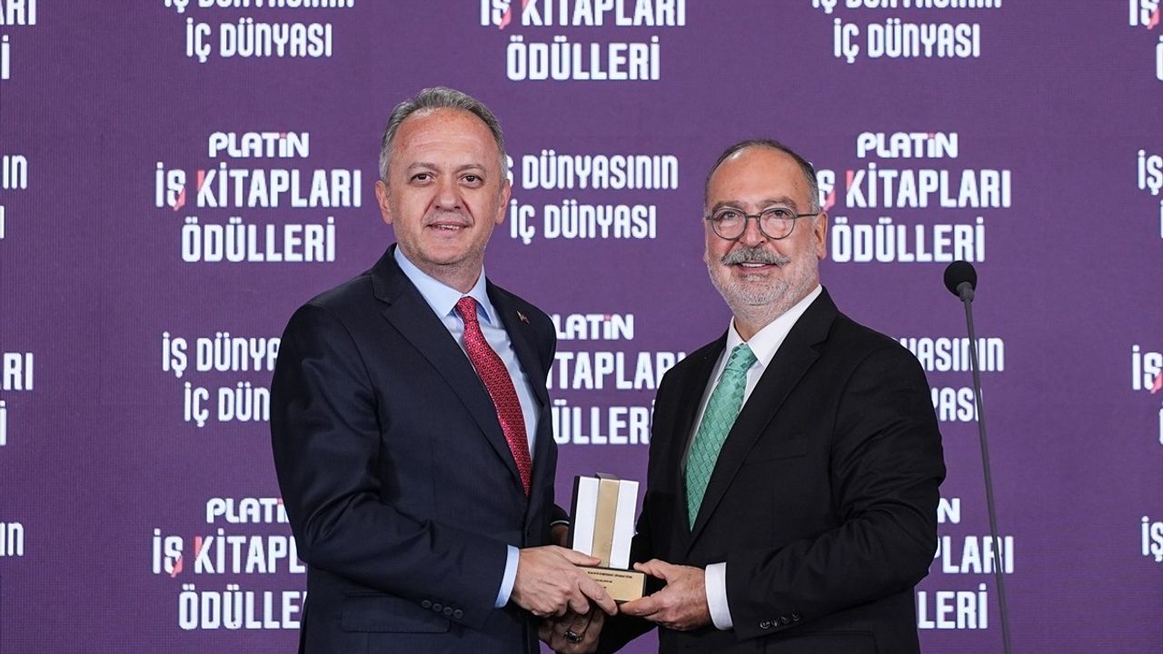 4. Platin İş Kitapları Ödülleri Rami Kütüphanesi'nde sahiplerini buldu