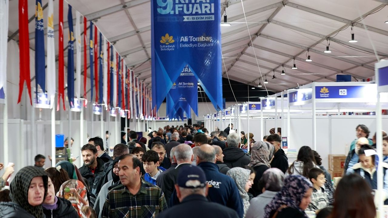 9. Sultanbeyli Kitap Fuarı 'Okuyan Aile, Düşünen Nesil' temasıyla açıldı