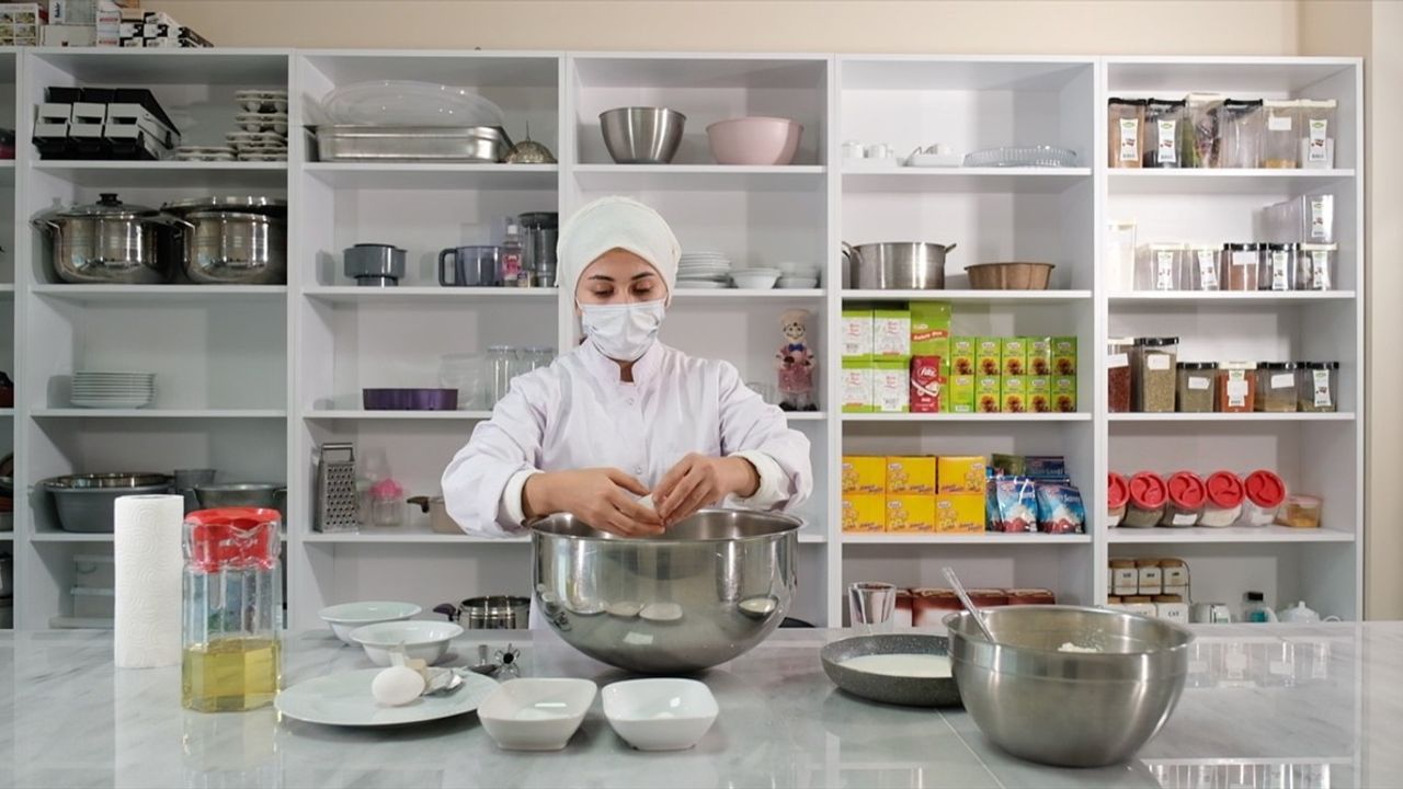 AB destekli proje ile Hemdem Kooperatifi aile bağlarını koruyarak kadınları istihdama kazandırıyor