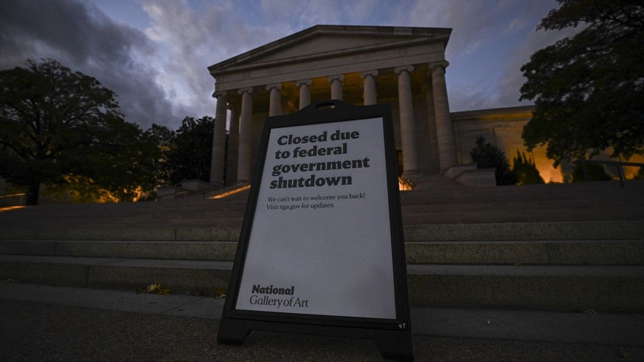 ABD'de Federal Hükümet 23'üncü Günde: Bütçe Çıkmazı, Hizmet Aksamaları ve Ekonomik Riskler