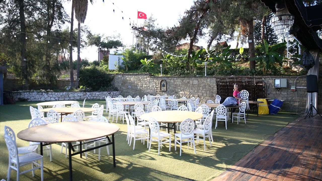 Adana'da düğün salonu sahibi çalışanının hesaplarına para aktarıldığını iddia ederek suç duyurusunda bulundu