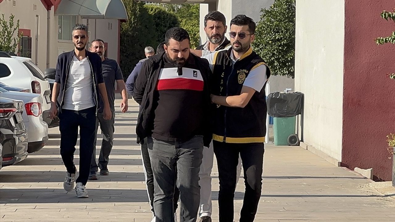 Adana'da sokak kavgasında bıçaklanan kişi hayatını kaybetti; 2 şüpheli tutuklandı