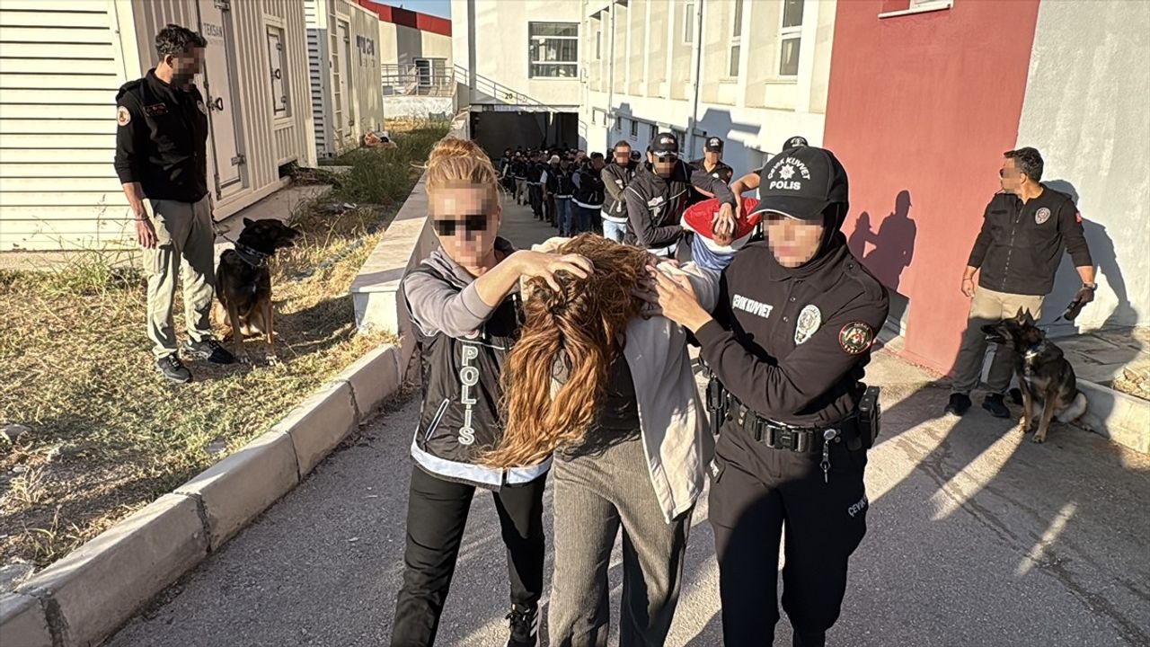 Adana merkezli Bayğaralar örgütüne yönelik operasyonlarda 96 zanlı tutuklandı