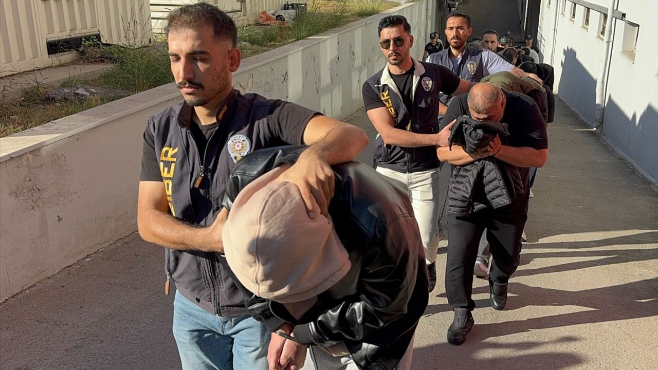 Adana merkezli yasa dışı bahis operasyonunda 18 kişi tutuklandı