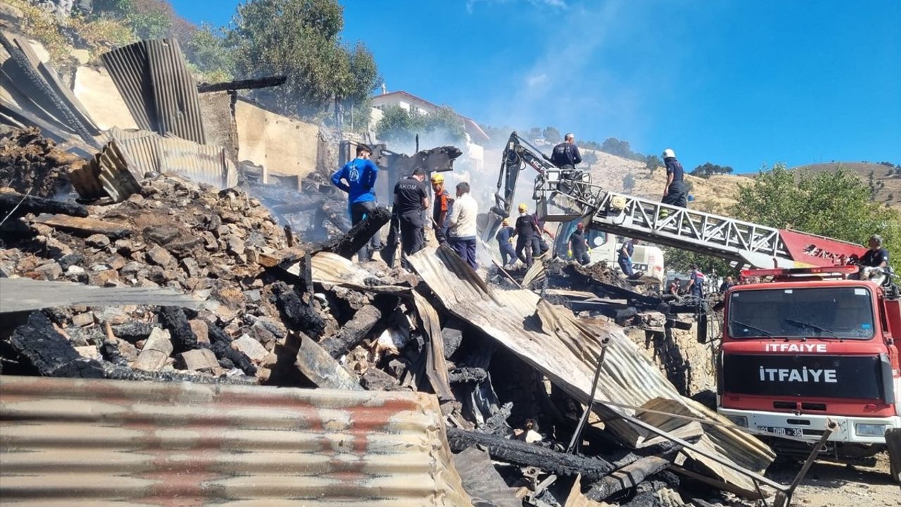 Adana Saimbeyli'de yangın nedeniyle çöken evde 2 kişi yaşamını yitirdi
