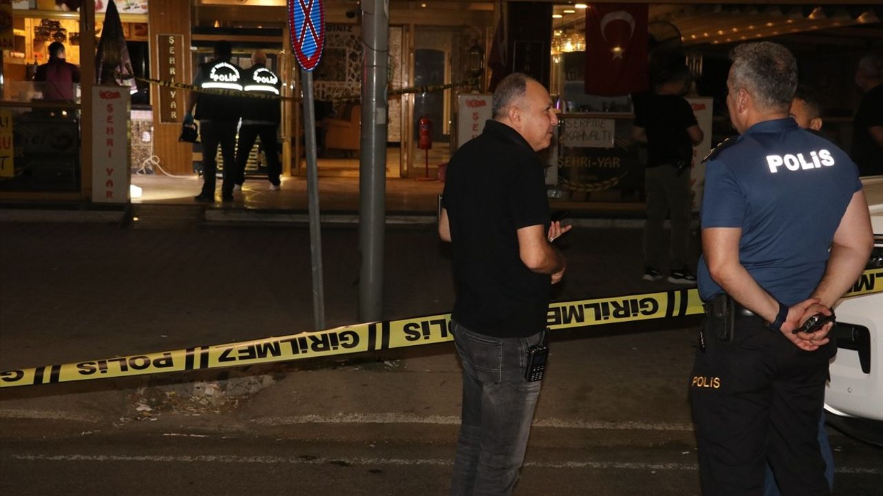Adana Seyhan'da pastaneye pimi çekilmemiş el bombası atıldı; şüpheli yakalandı