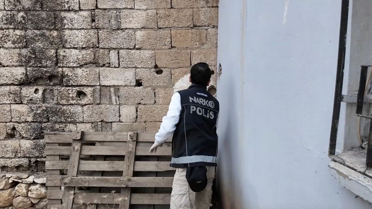 Adıyaman'da düzenlenen uyuşturucu operasyonunda 4 şüpheli tutuklandı