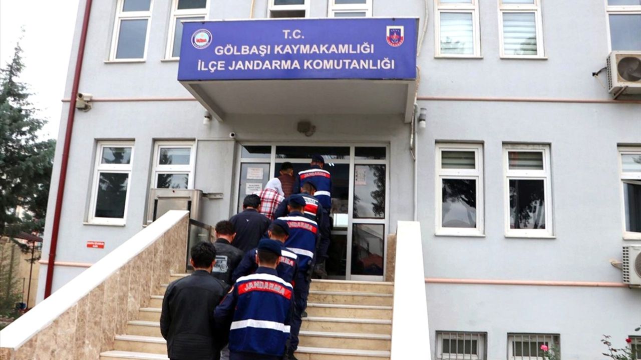 Adıyaman ve Malatya'da eş zamanlı uyuşturucu operasyonu: 10 kişi gözaltında