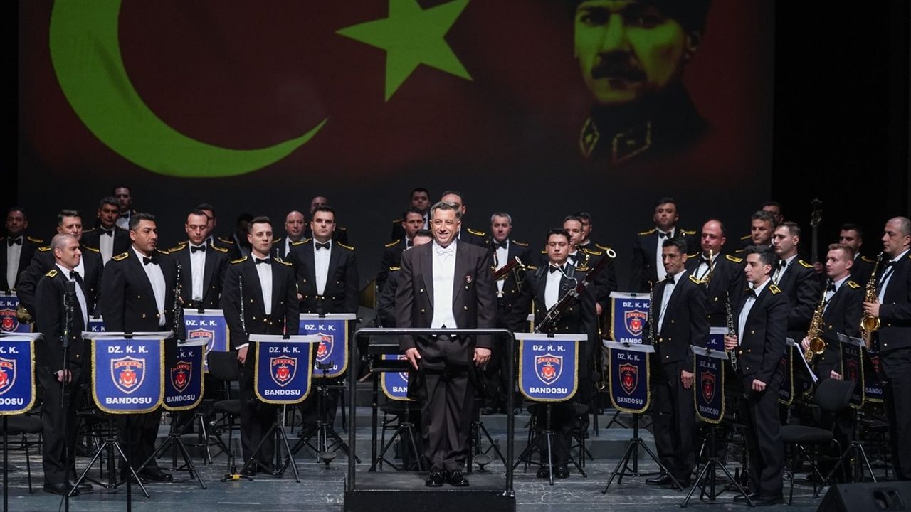 ADOB ile Deniz Kuvvetleri Komutanlığı Bandosu'ndan 29 Ekim'e özel konser