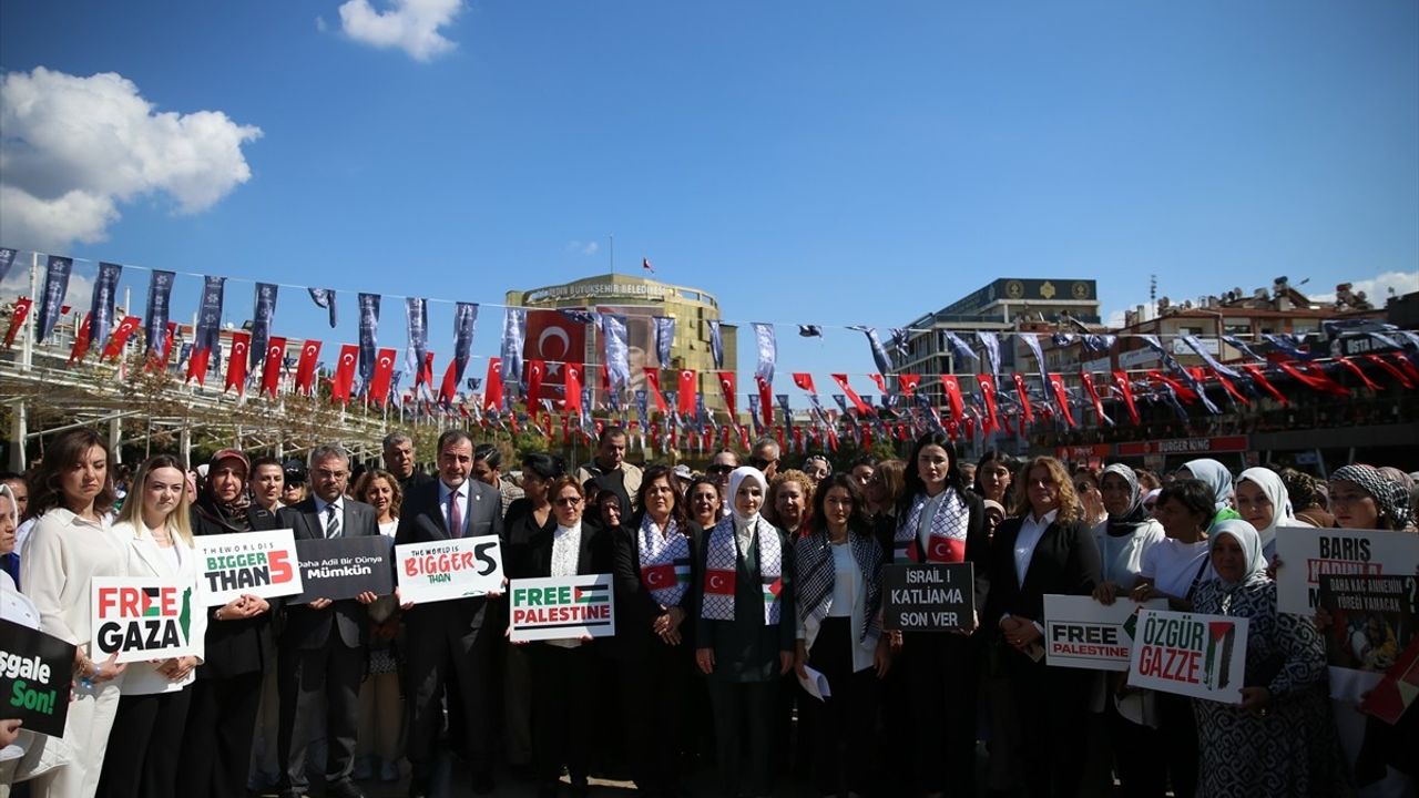 Aile ve Sosyal Hizmetler Bakanı Göktaş, Aydın'daki 'Gazze İçin Sessiz Çığlık' Etkinliğine Katıldı