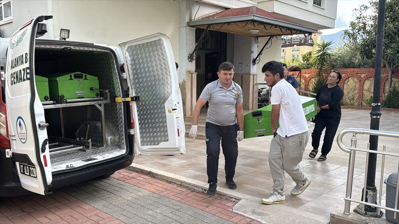 Alanya'da Sırp Vatandaşı Caslav Flipovic (74) Evinde Ölü Bulundu