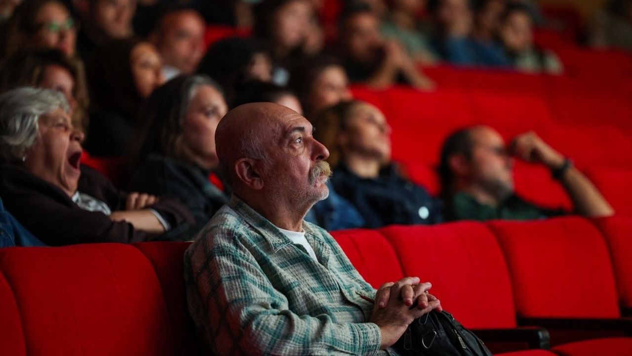 Altın Portakal'da 'Gelin Takımı 2' gala gösterimi yapıldı