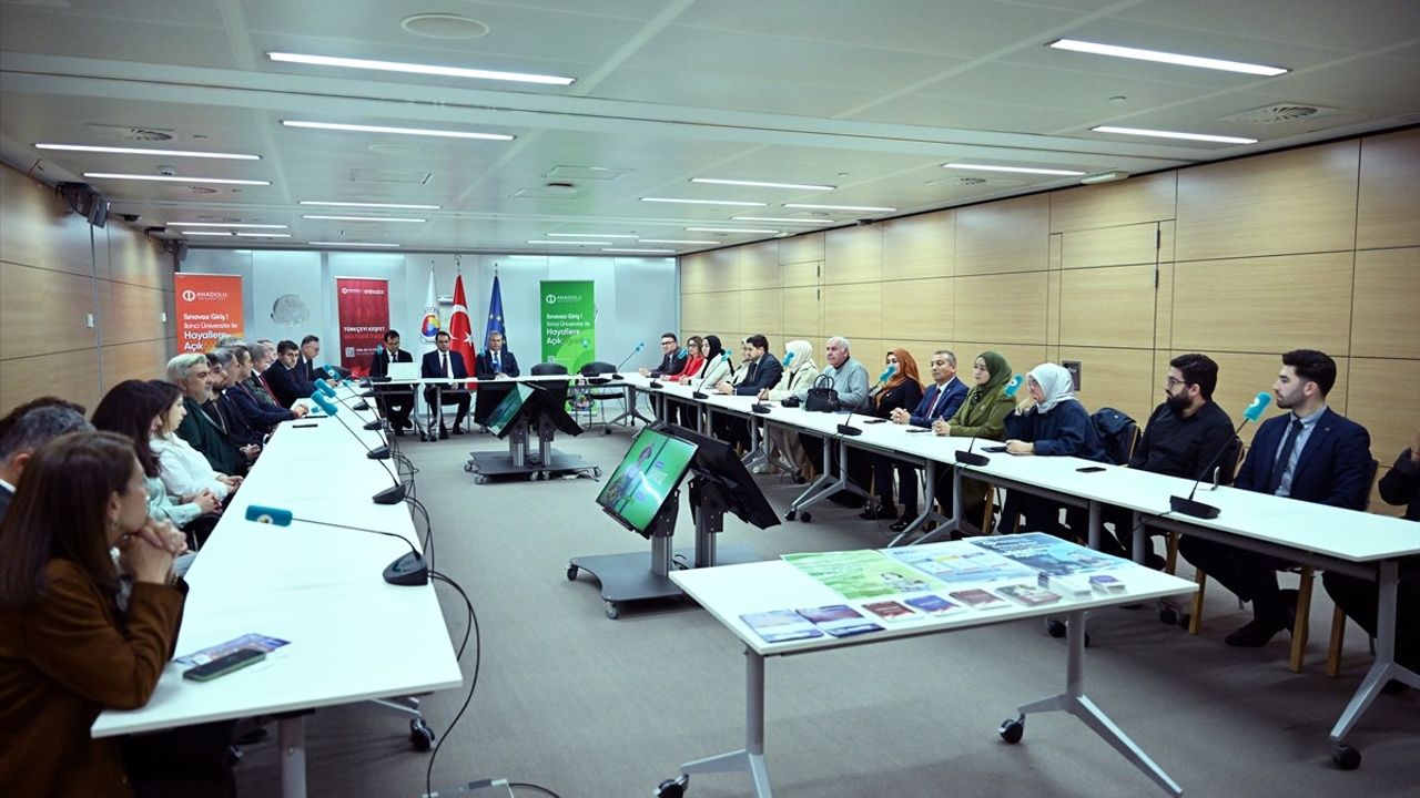 Anadolu Üniversitesi Brüksel'de 'Türk Dili ve Kültürü' Programını Tanıttı