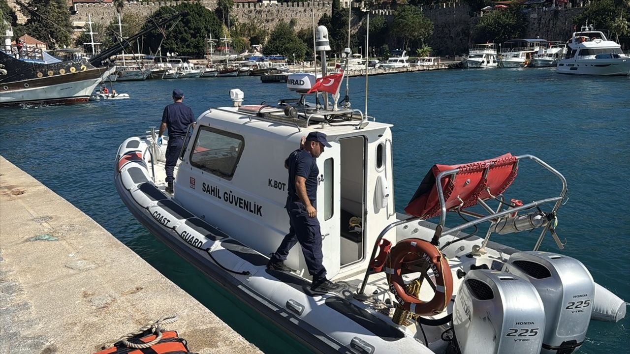 Antalya'da falezlerden denize düşen kadın yaşamını yitirdi